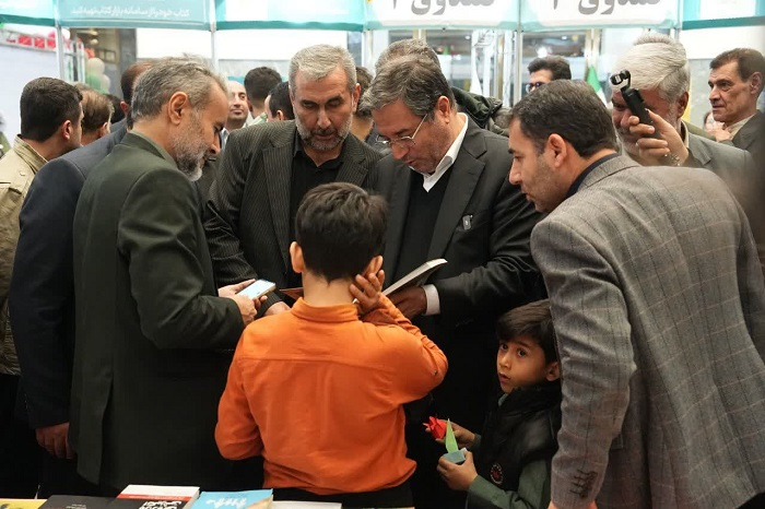 بازدید استاندار آذربایجان‌غربی از نمایشگاه کتاب ارومیه 