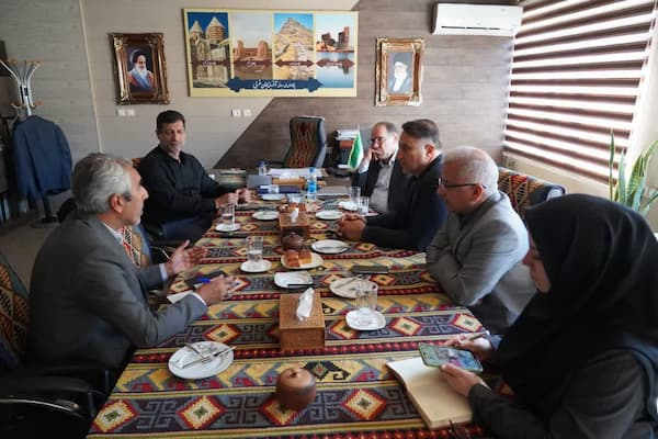اعلام آمادگی سرمایه‌گذاری اصفهانی برای سرمایه‌گذاری در آذربایجان غربی