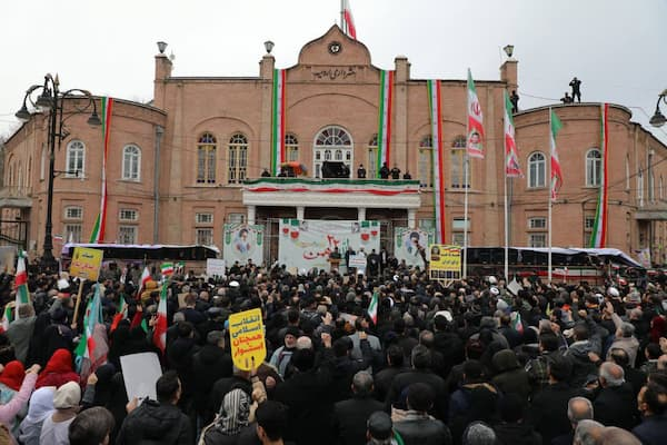 برگزاری باشکوه راهپیمایی ۲۲ بهمن در آذربایجان غربی