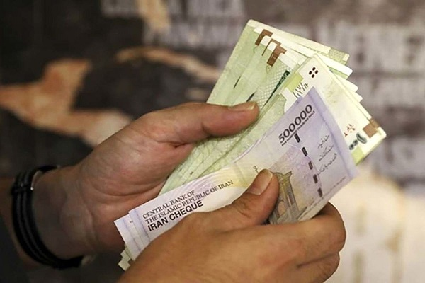 درخواست افزایش مبلغ عیدی کارمندان