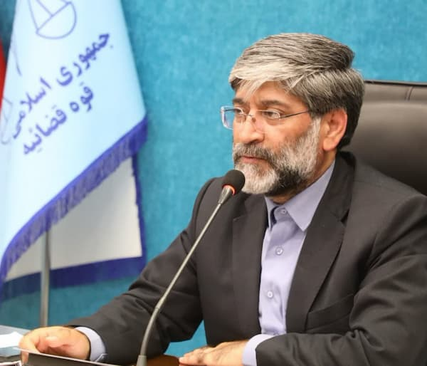 کشف 624 کیلوگرم شیشه از ماشین با پلاک متعلق به ترکیه