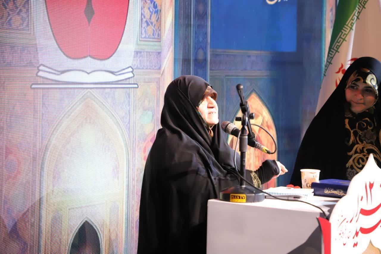 راه مبارزان انقلابی و شهدا را باید ادامه دهیم