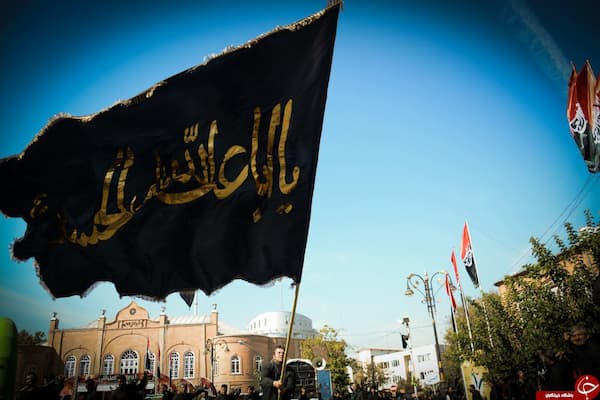 عزاداران حسینی در سینه‌زنی و زنجیرزنی عاشورا غرق شدند  
