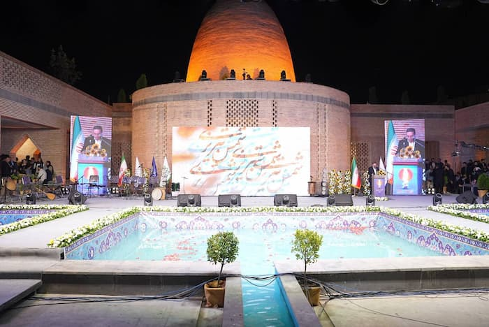 بارگاه عارف بزرگ ایران پس از دو دهه انتظار گشوده شد
