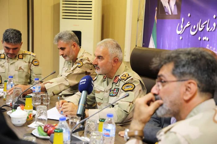 خبرنگاران متعهد رزمندگان پشت لانچر هستند
